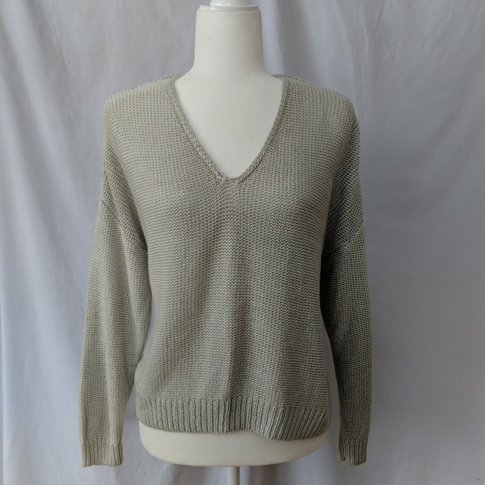 Oversized v-neck knit sweater